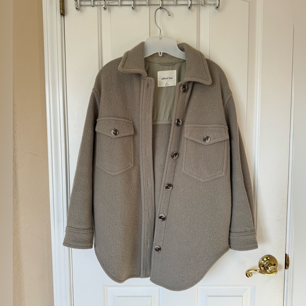 Aritzia Ganna wool shirt jacket / shacket XS